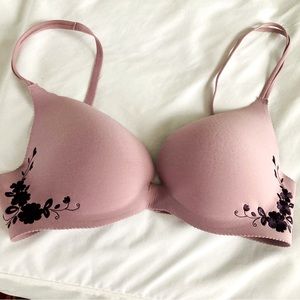 2 Victoria secret 34C padded push-up bras lavender Angels RN70817 & black lace